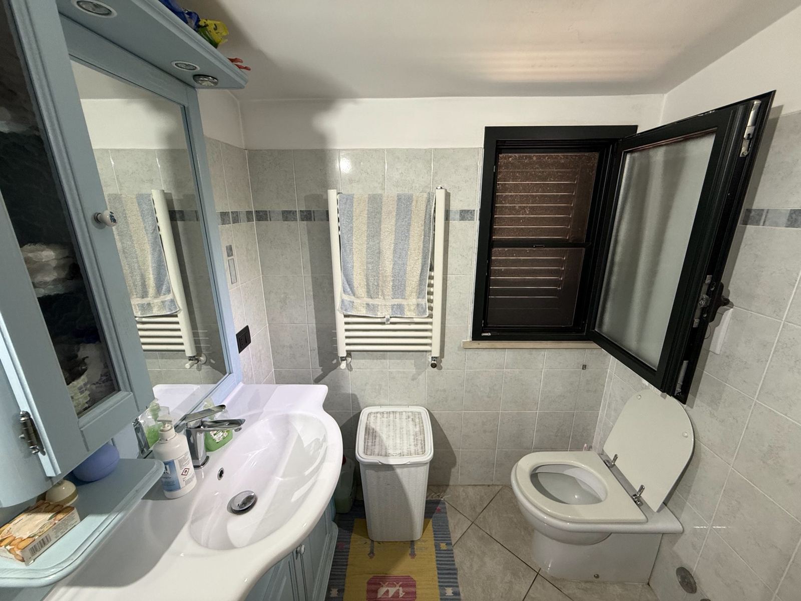 Villa con due appartamenti e giardino a Borgo Sabotino (Latina) — foto 16